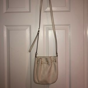 MICHAEL KORS white bucket bag